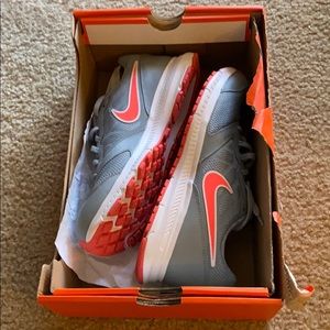 BNWT women’s nike air zoom Vomero